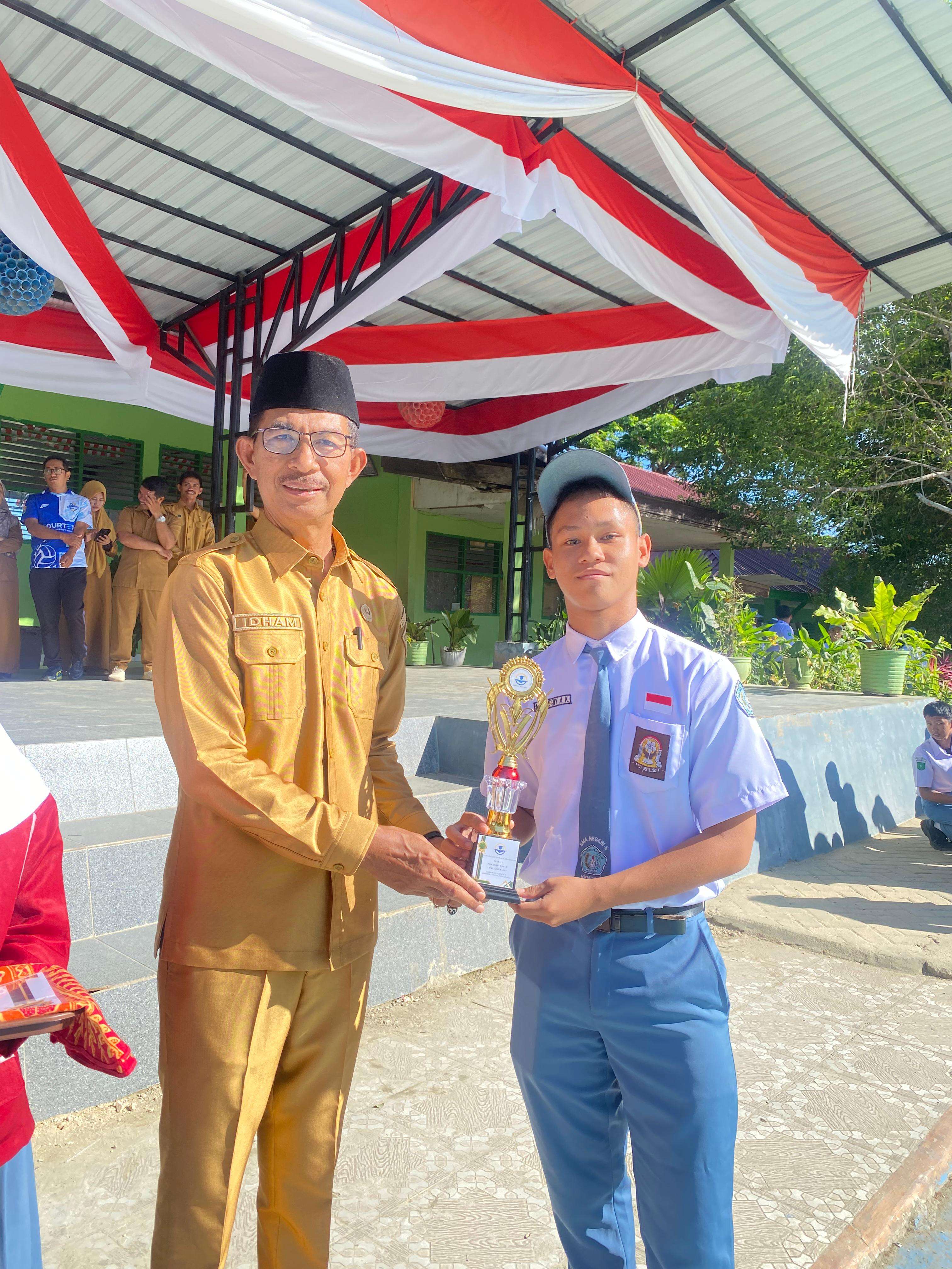 Penyerahan Piala dan Piagam National Science & Mathematics Olympiad 2025